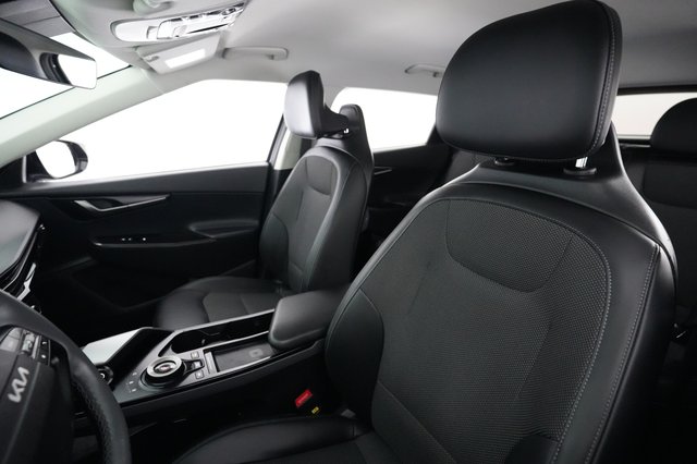 2025 Kia EV6 — photo 3 of 22