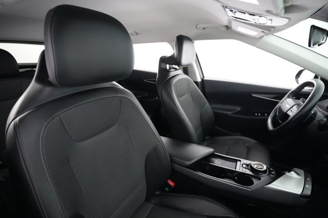 2025 Kia EV6 — photo 18 of 22