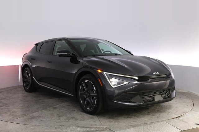 2025 Kia EV6 — photo 10 of 22