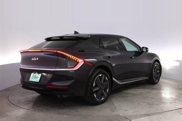 2025 Kia EV6 — photo 2 of 22
