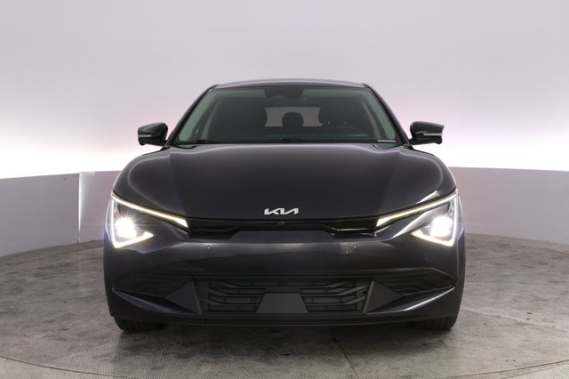 2025 Kia EV6 — photo 9 of 22