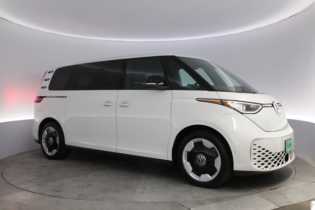 2025 Volkswagen ID.Buzz — photo 11 of 23