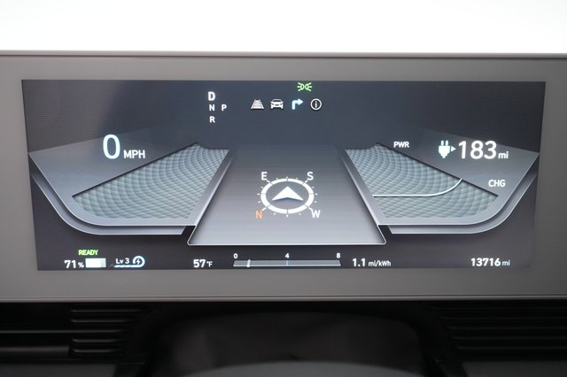 2022 Hyundai IONIQ 5 — photo 5 of 33