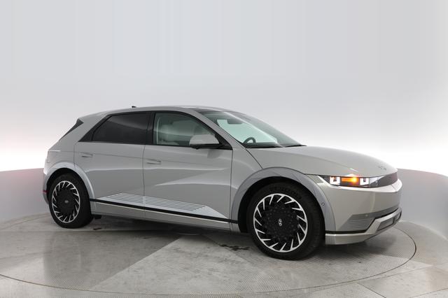 2022 Hyundai IONIQ 5 — photo 9 of 33
