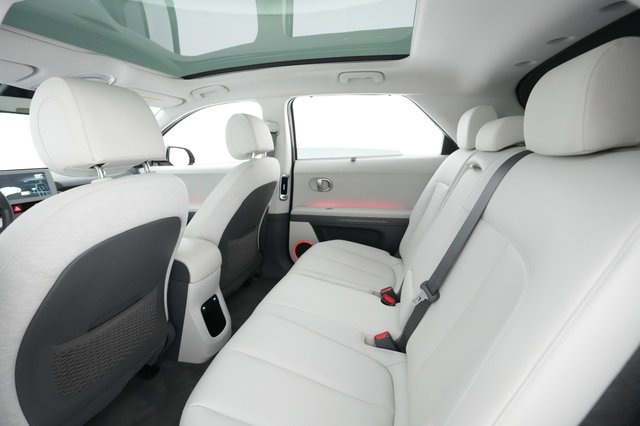 2022 Hyundai IONIQ 5 — photo 20 of 33