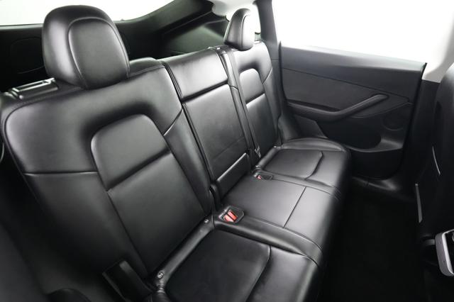 2022 Tesla Model Y — photo 4 of 28