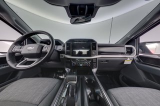 2023 Ford F-150 Lightning — photo 15 of 18