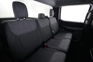 2023 Ford F-150 Lightning — photo 4 of 18