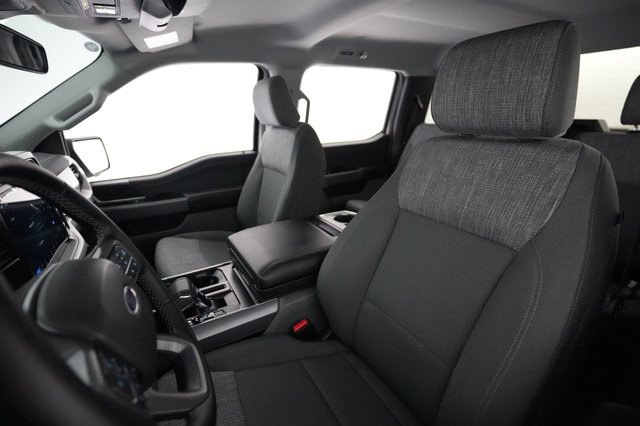 2023 Ford F-150 Lightning — photo 3 of 18