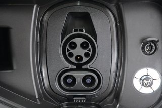2023 Ford F-150 Lightning — photo 8 of 18