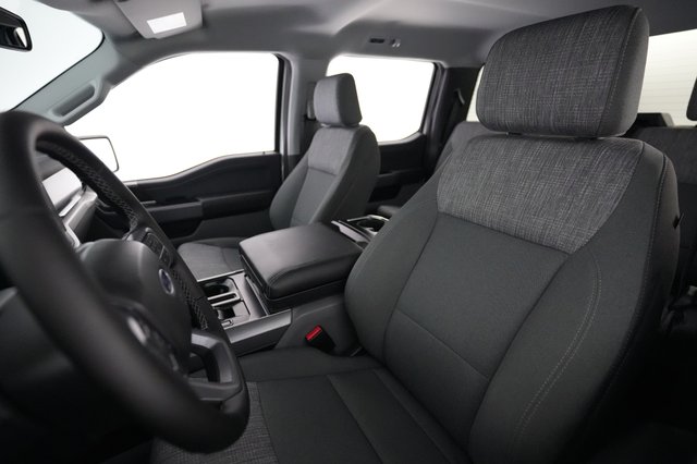 2023 Ford F-150 Lightning — photo 3 of 19