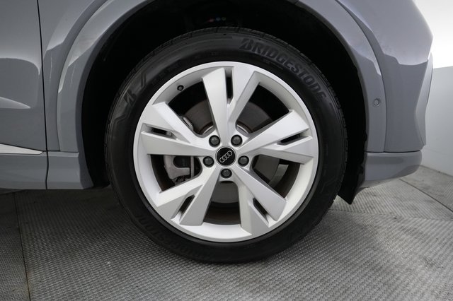 2023 Audi Q4 e-tron — photo 16 of 23
