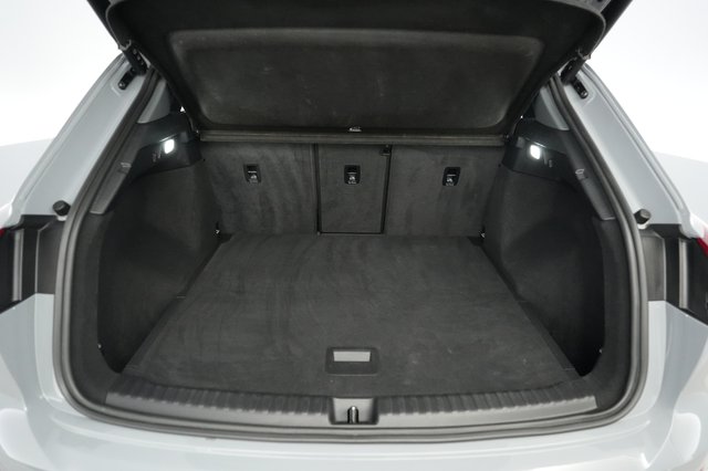 2023 Audi Q4 e-tron — photo 6 of 23
