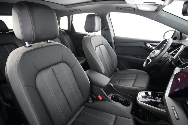 2023 Audi Q4 e-tron — photo 18 of 23
