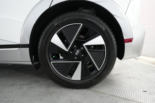 2026 Hyundai IONIQ 5 — photo 7 of 21