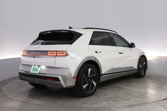 2026 Hyundai IONIQ 5 — photo 2 of 21