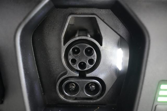 2024 Kia Niro EV — photo 8 of 22