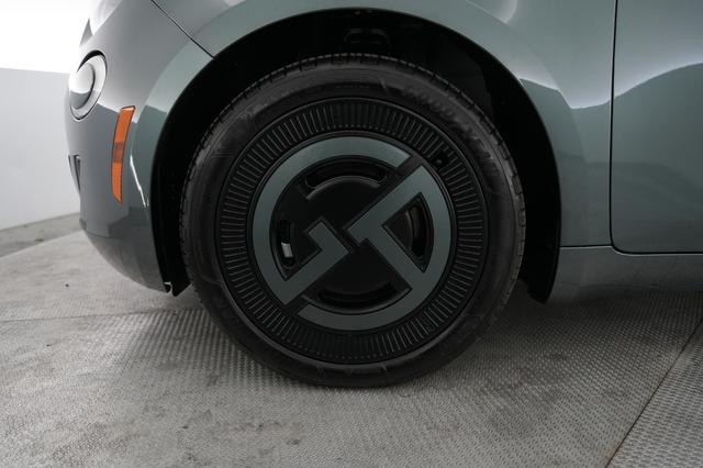 2025 Fiat 500e — photo 7 of 24