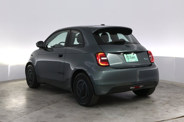 2025 Fiat 500e — photo 13 of 24
