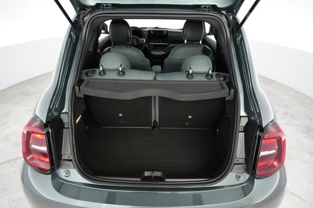 2025 Fiat 500e — photo 6 of 24