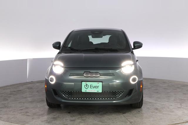 2025 Fiat 500e — photo 9 of 24
