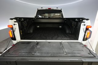 2025 Ford F-150 Lightning — photo 6 of 15