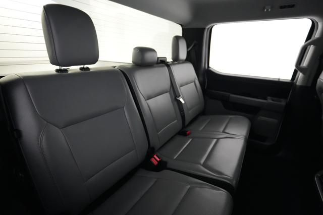 2025 Ford F-150 Lightning — photo 4 of 15