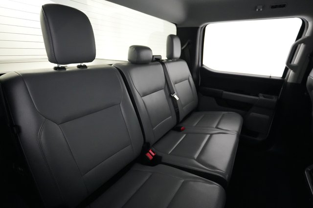 2025 Ford F-150 Lightning — photo 4 of 15