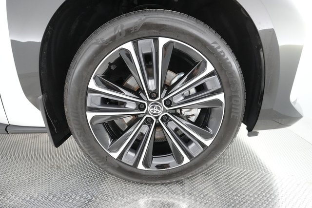 2023 Toyota bZ4X — photo 15 of 37