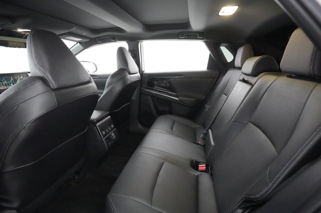 2023 Toyota bZ4X — photo 19 of 37