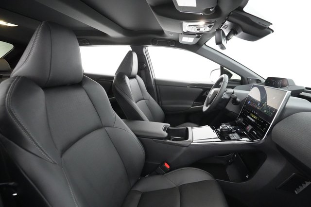 2023 Toyota bZ4X — photo 20 of 37