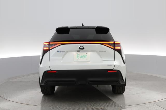 2023 Toyota bZ4X — photo 10 of 37