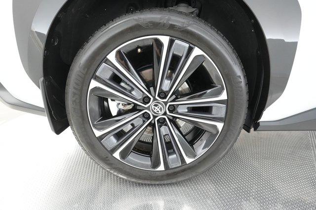 2023 Toyota bZ4X — photo 16 of 37