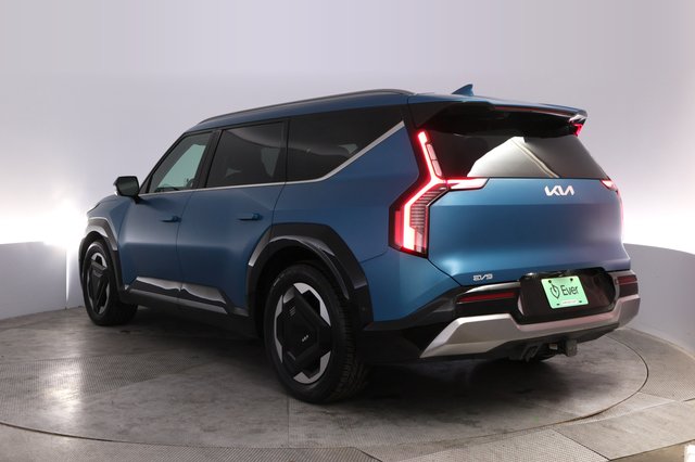 2024 Kia EV9 — photo 13 of 24
