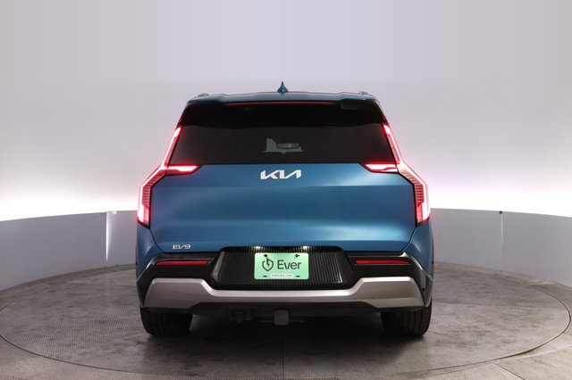 2024 Kia EV9 — photo 12 of 24