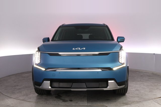 2024 Kia EV9 — photo 9 of 24