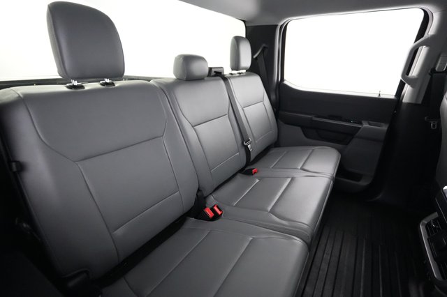 2022 Ford F-150 Lightning — photo 4 of 15