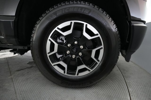 2022 Ford F-150 Lightning — photo 10 of 15