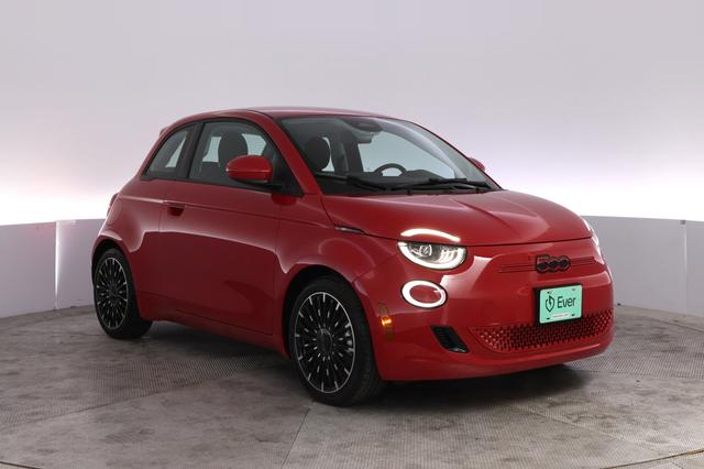 2024 Fiat 500e — photo 10 of 23