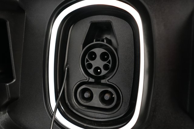 2026 GMC Sierra EV — photo 8 of 19