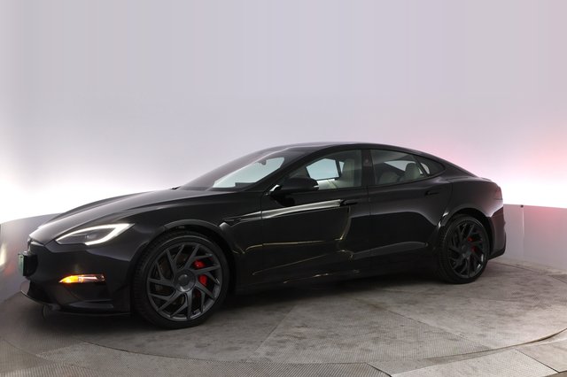 2026 Tesla Model S — photo 14 of 21
