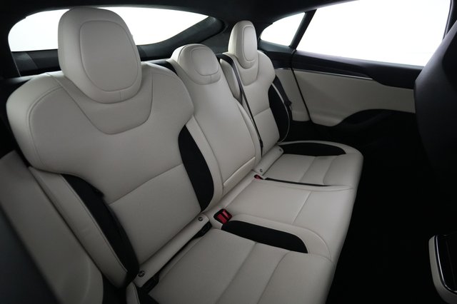 2026 Tesla Model S — photo 4 of 21