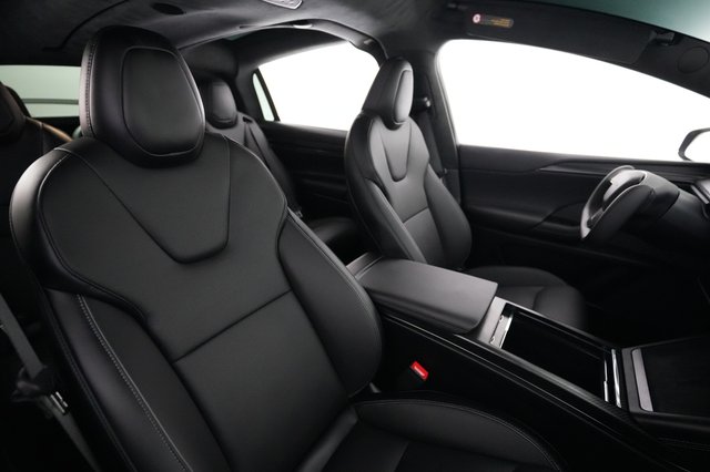 2026 Tesla Model X — photo 18 of 23