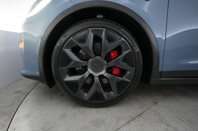 2026 Tesla Model X — photo 16 of 23