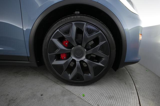 2026 Tesla Model X — photo 7 of 23