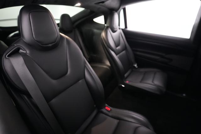 2026 Tesla Model X — photo 4 of 23
