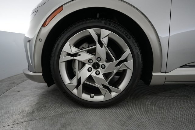 2023 Genesis GV60
