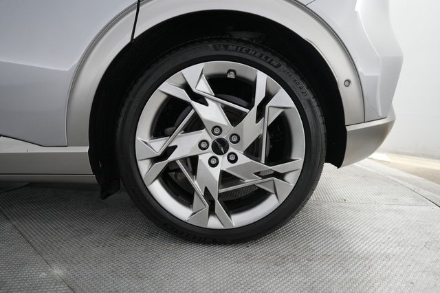 2023 Genesis GV60 — photo 7 of 25