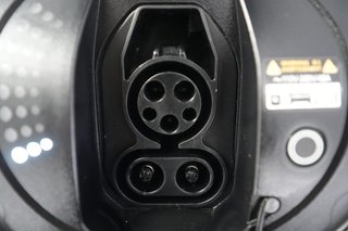 2023 Genesis GV60 — photo 8 of 25