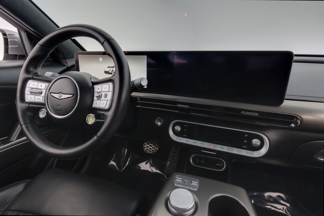 2023 Genesis GV60